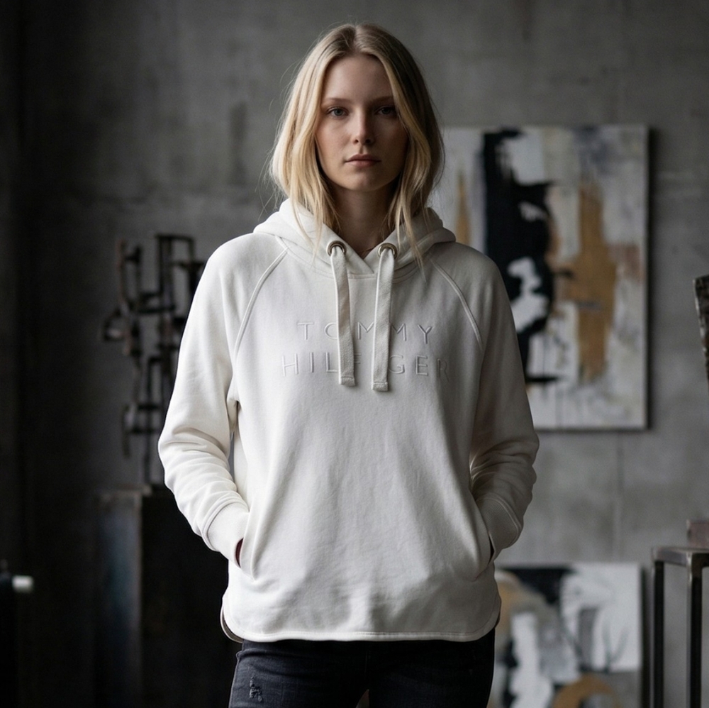 Tommy Hilfiger White Embroidered Logo Hoodie M Clean Girl Old Money Preppy